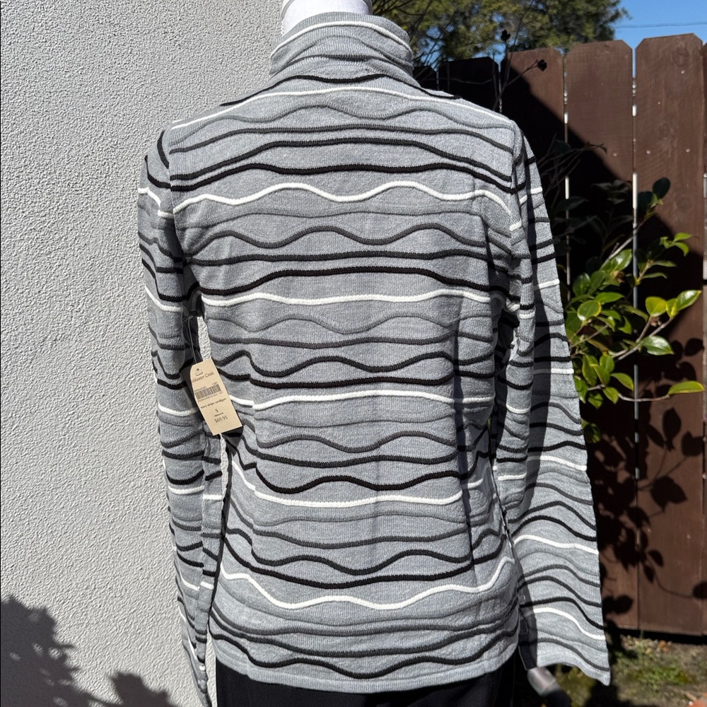 Coldwater Creek Gray and Black Wavy Stripe Cardigan - Picture 3 of 7